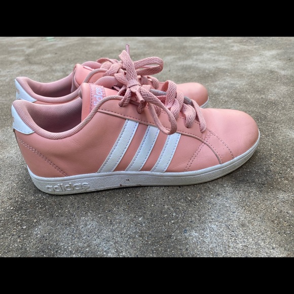 Adidas - Picture 2 of 3